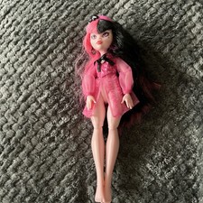 Monster High Draculaura Day Out Fangtastic Fashion Doll Mattel G3 articulated