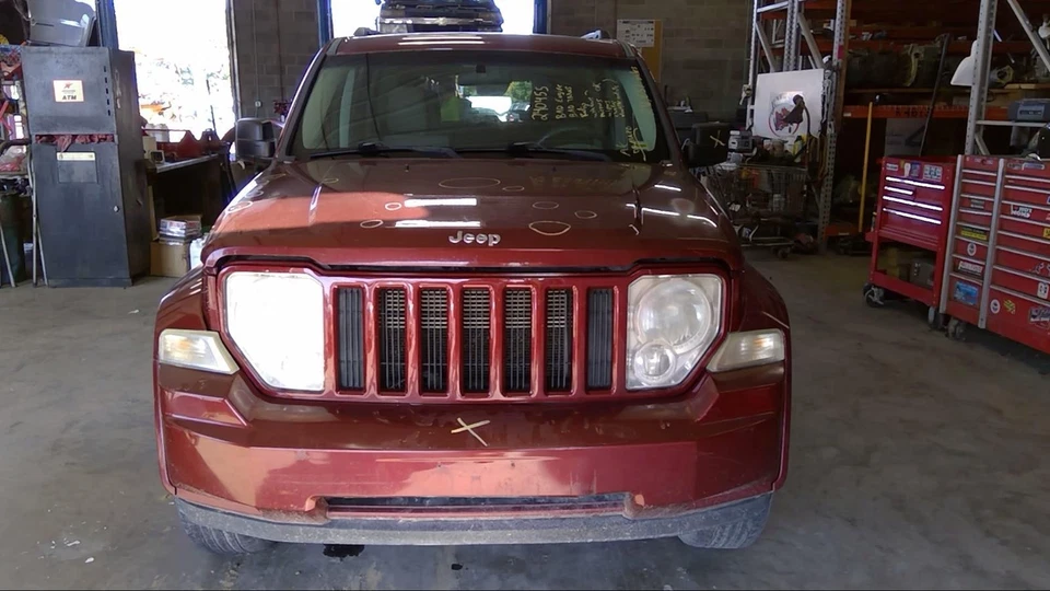Used Side Marker Light Assembly fits: 2008 Jeep Liberty Side Marker bumper mount - Image 3 of 4