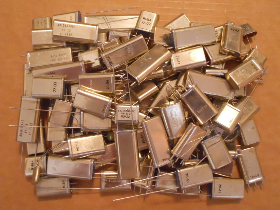XTAL 1.790060 MHz Lot of (10) Crystal Oscillators NEW RARE VINTAGE Ham Military - Image 3 of 3