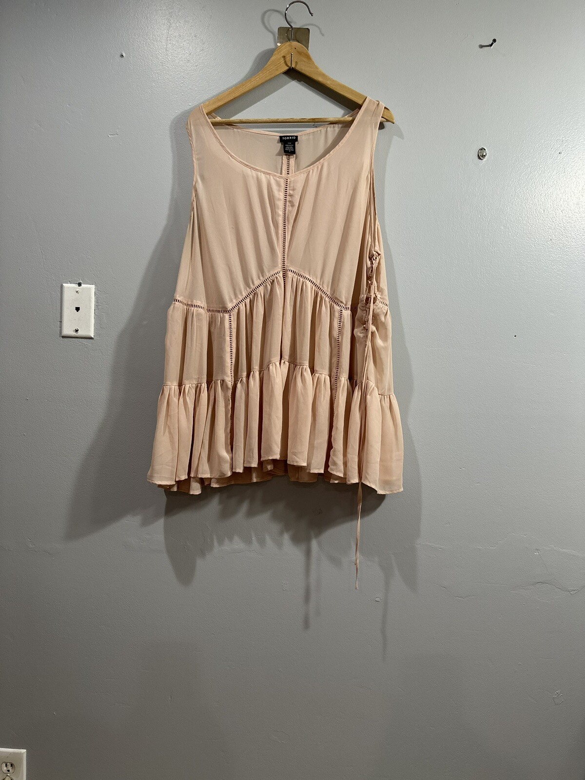 Torrid Women's Basic Pink Solid Polyester Round N… - image 3