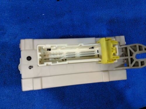 2008 2009 Lexus LS600 Junction Fuse Box Computer 82730-50490 OEM - Picture 4 of 5
