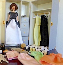 Franklin Mint Jackie Kennedy Doll and Trunk With Accessories