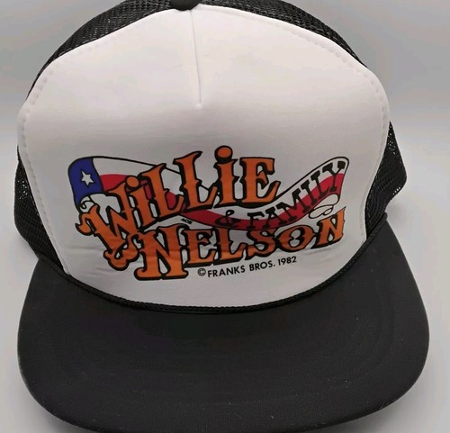 Vintage Willie Nelson Family Mesh Trucker Hat Snapback Cap 1982 BLACK