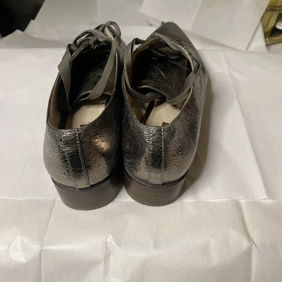 Louise et Cie Mujer Cuero Oxford Tacón Bloque, Gris Metálico, Talla 11M/41 Foto 4 de 4