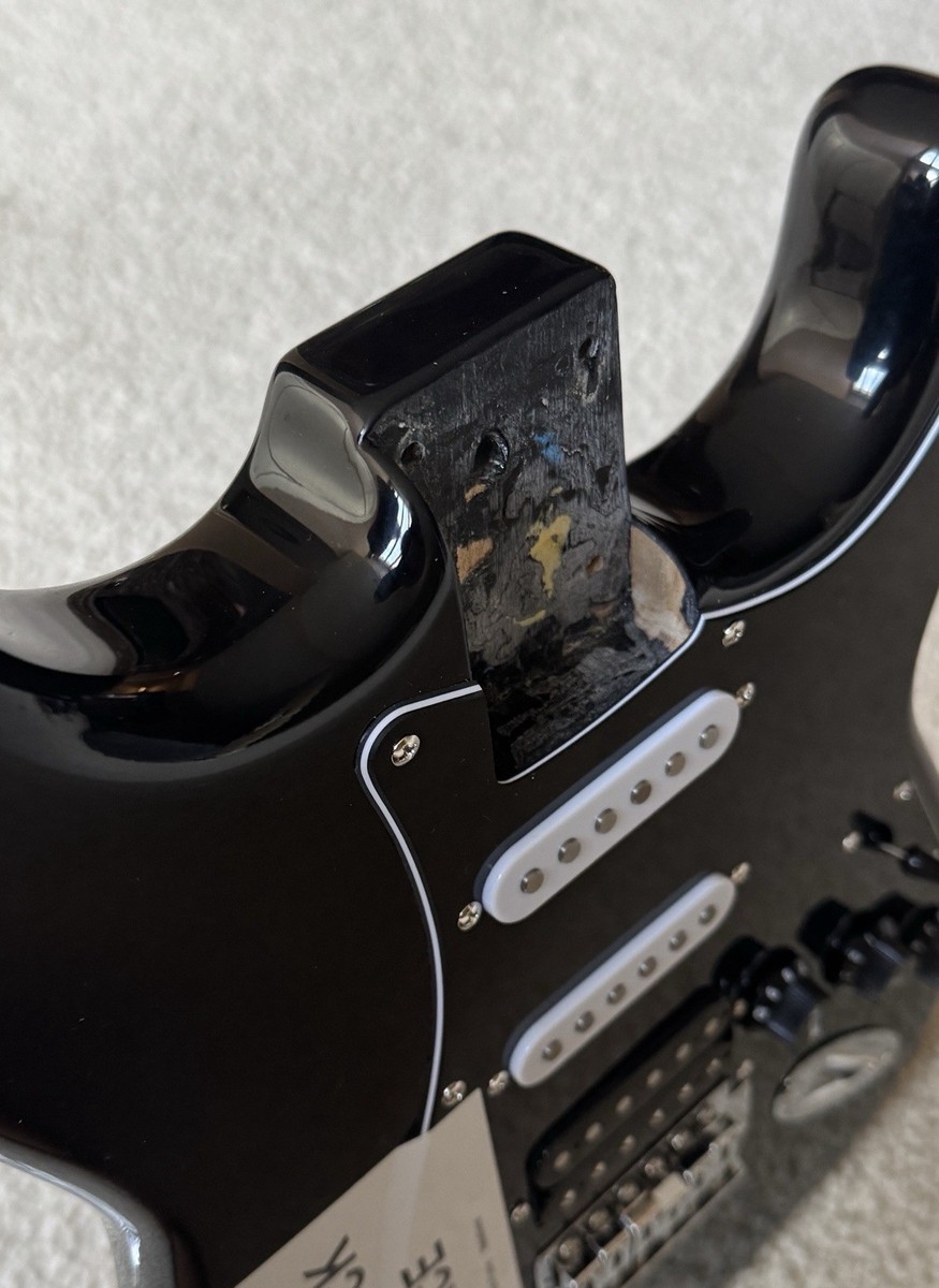 Nirvana Kurt Cobain Vandalism Stratocaster 