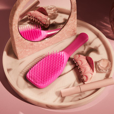 Teezer Detangling Hair Brush, Pink   Works on Wet  Dry Hair, Pain-Free Knots