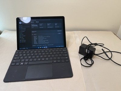 Microsoft Surface Go 2 / Pentium 4425Y / 4GB RAM / 64GB / Type Cover & Charger