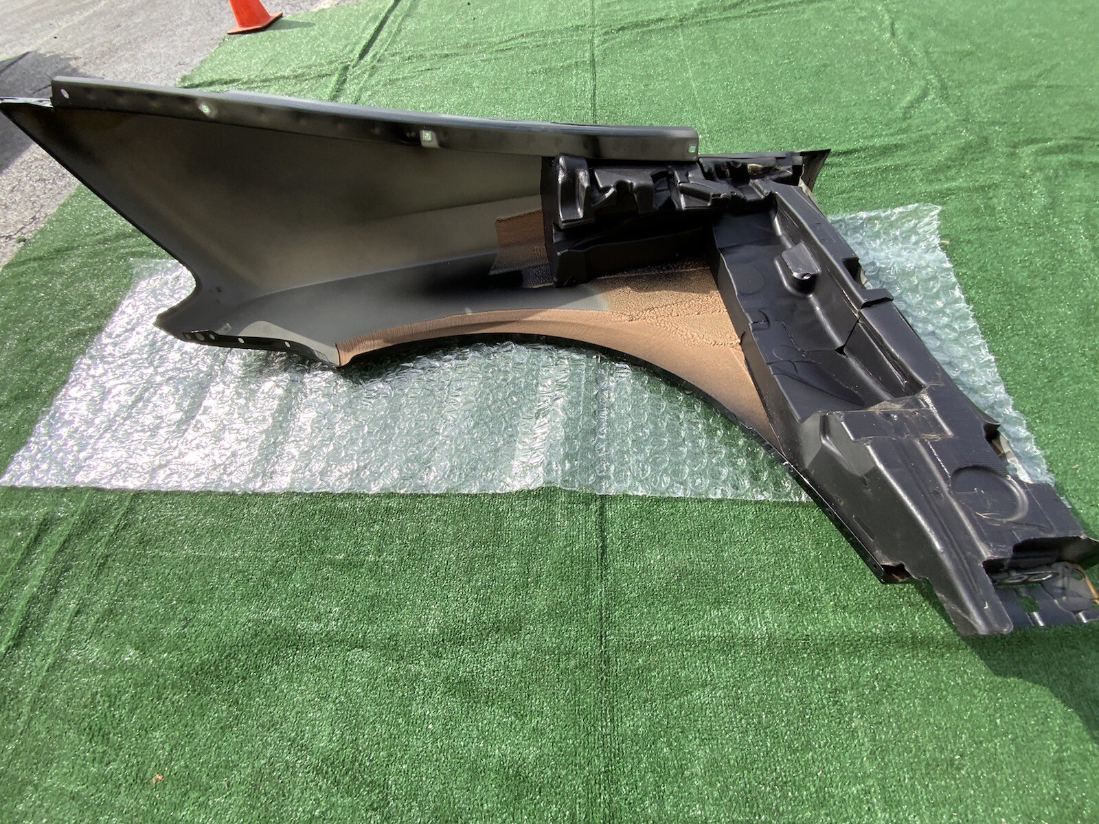 Rolls Royce Cullinan Right Fender Black