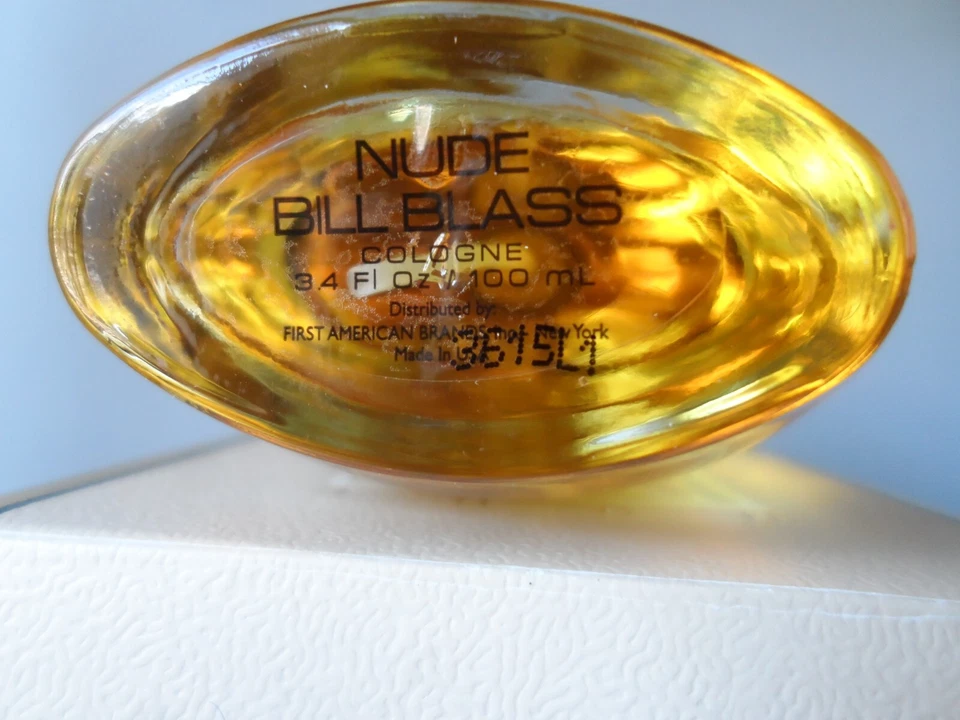 Nude Bill Blass Fórmula Antigua 3.4 OZ/100 ml EDT Spray Nuevo En Caja Foto 4 de 4