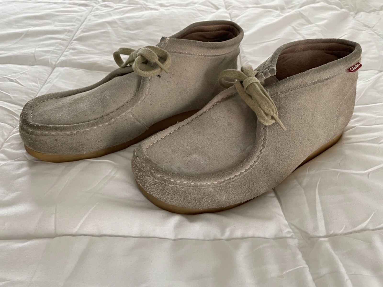 clarks stinson hi sand suede