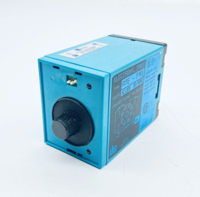 IDEC RTE-PN1 ELECTRONIC TIMER AC 120 V 50/60 HZ 10 AMPS 8-PIN DELAY ON RELAY