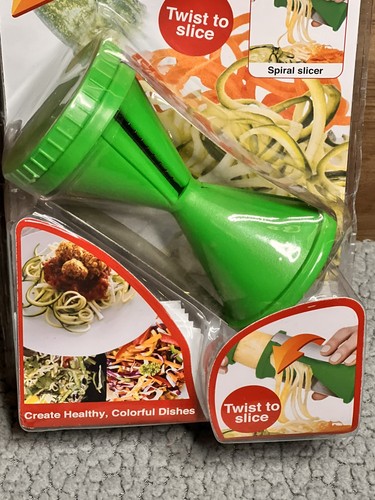 Sunkist Affettatrice a Spirale 2 in 1 Affettatrice Verdure Verde Nuova In Confezione - Foto 3 di 7