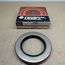 -NOS- LOT OF 2 National oil seal 477069