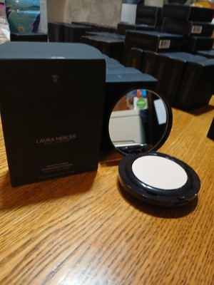 Laura Mercier - 1N2 02 -Smooth Finish Foundation Powder - New