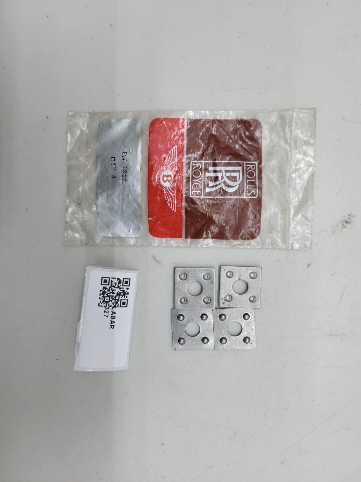 Rolls Royce / Bentley Retaining Plate, Rubber Hanger EW1332