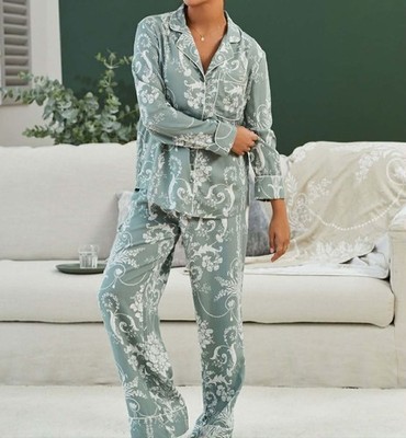 LAURA ASHLEY GRÜNER PYJAMA JOSETTE DURCHGEKNÖPFT NEU (REF R)