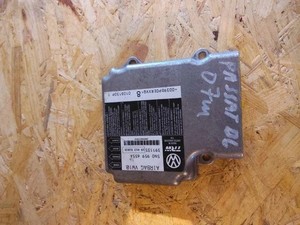 VW PASSAT Variant B6 3C5 Airbag-Steuergerät 391135 5N0959655A 2.00 18235573