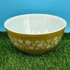 (Vintage) Pyrex 403 2 1/2 QT Spring Blossom Olive Green Mixing Bowl (8.75" Wide)