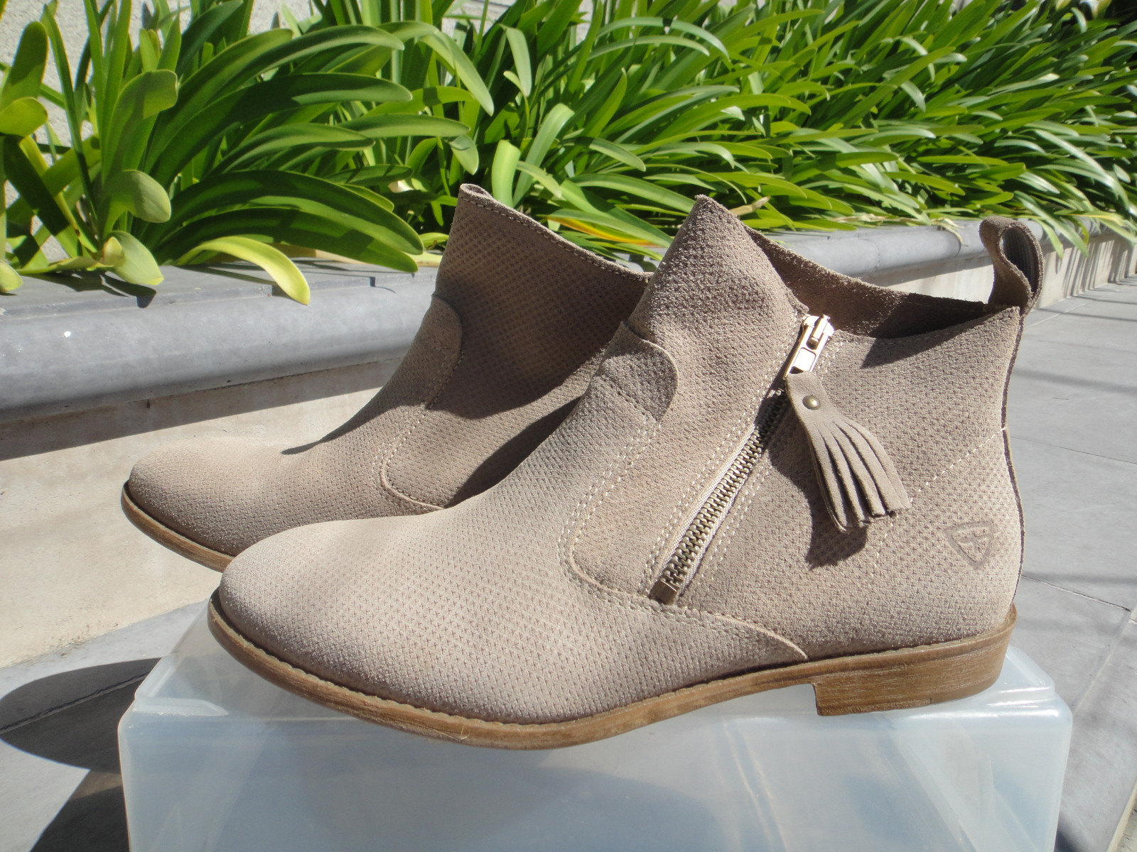 tamaris ankle boots taupe