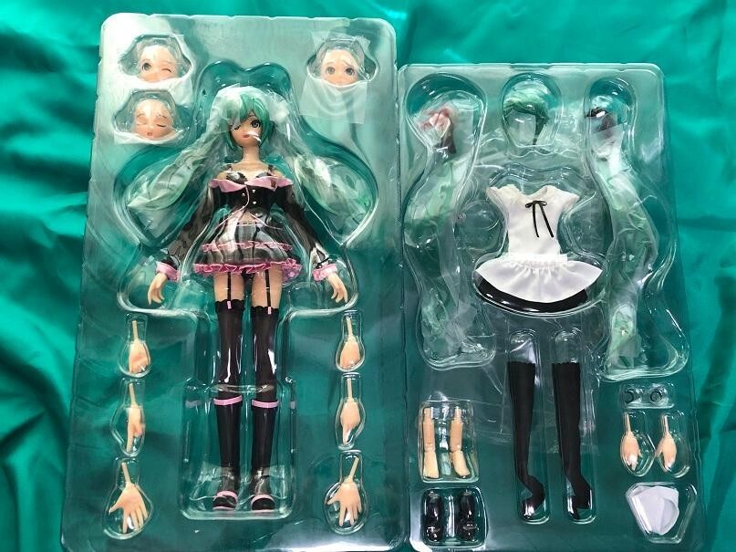 REAL ACTION HEROES Hatsune Miku Honeywhip Deluxe Ver Project DIVA