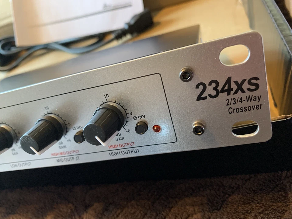 DBX 234 XS Stereo 3-Way Mono 4-Way Crossover - Image 3 of 4
