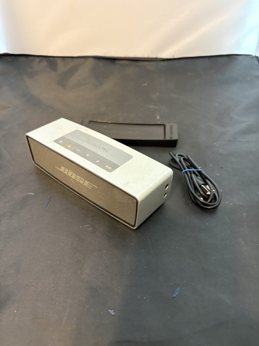 Bose SoundLink Mini Portable Bluetooth Speaker - Silver- For Parts, Red Light