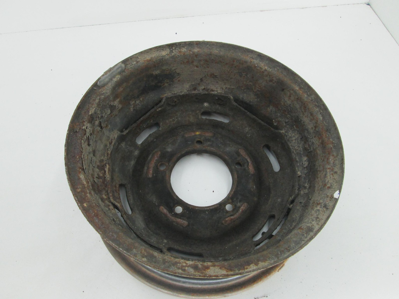 Rolls Royce Silver Shadow Bentley T1 T2 66-80 wheel rim #1745 (USED)