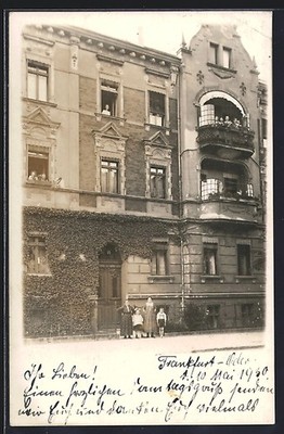 Foto-AK Frankfurt /Oder, Wohnhaus in der Kaiserstraße 14 mit Anwohnern 1930 