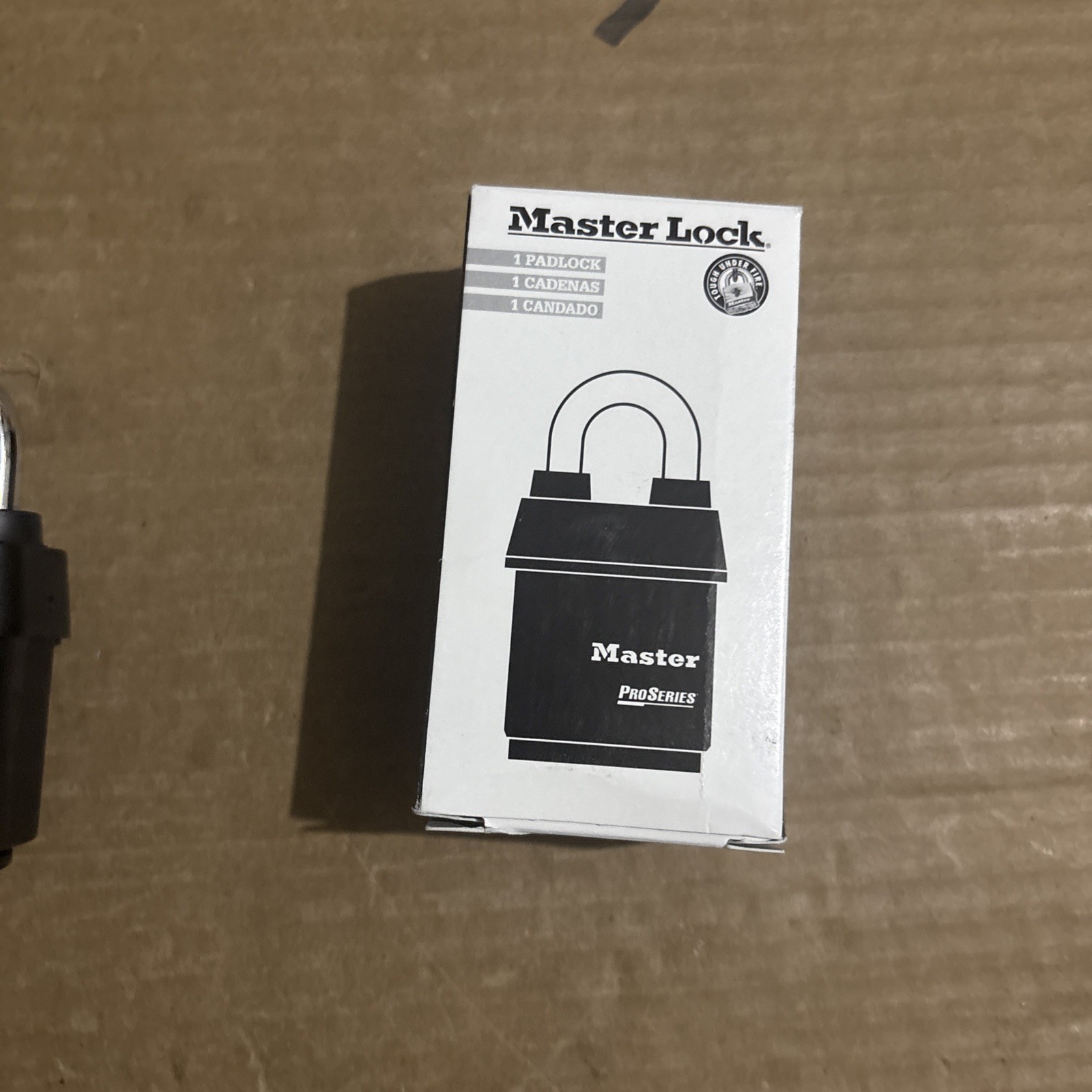 Standard Master Lock Brand New-Open Box-Master Lock 6121KA Padlock Standard Shackle ...
