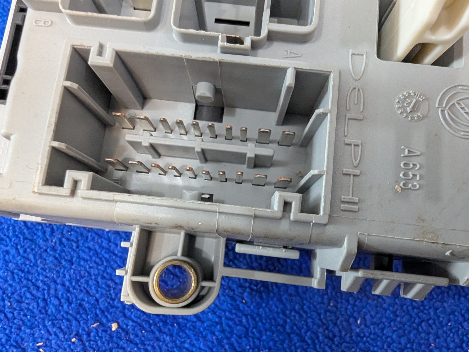 Maserati GranTurismo 2008-2019 Front Fuse box