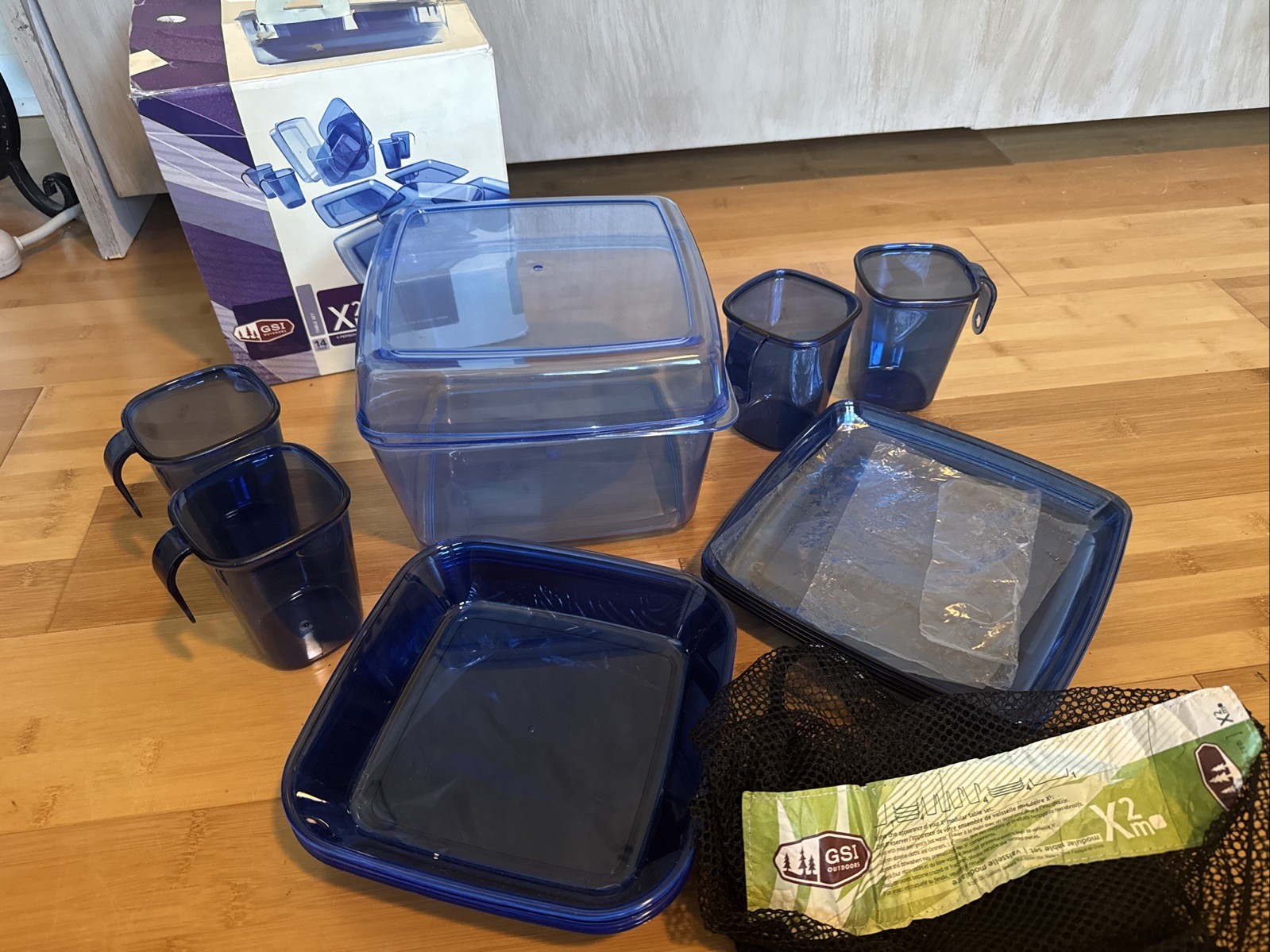 GSI Outdoors Modular Table Set for 4 Plates, Bowls Cups in Packable Case Blue-R6