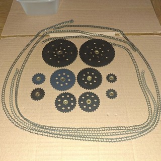 10 x (2X#95/95A.95B/96/96A)MECCANO(STAMPED MATT)SPROCKET WHEEL & 101" CHAIN #94