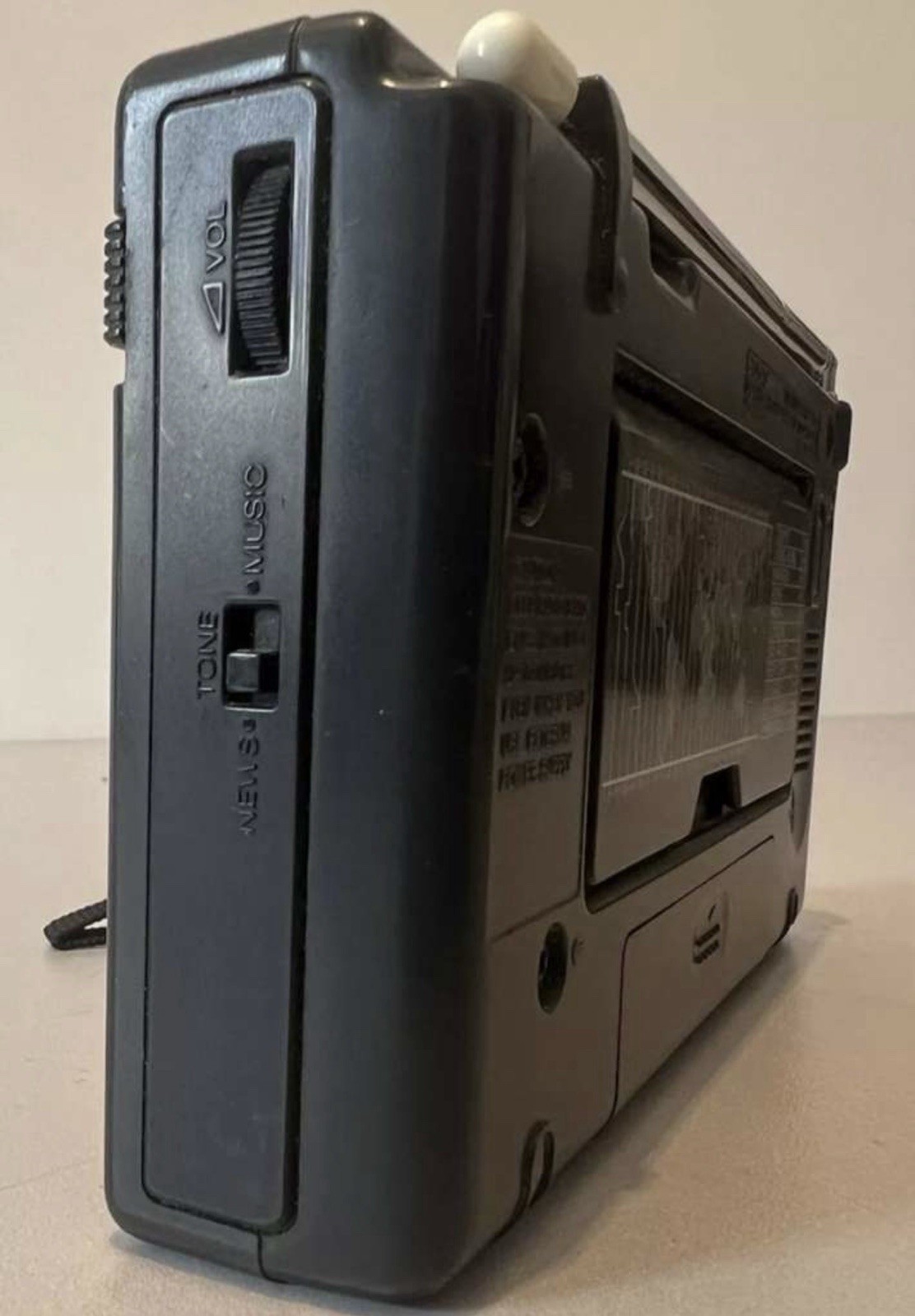 SONY ICF-SW33 FMステレオ／SW／MW ワールドバンドレシーバー