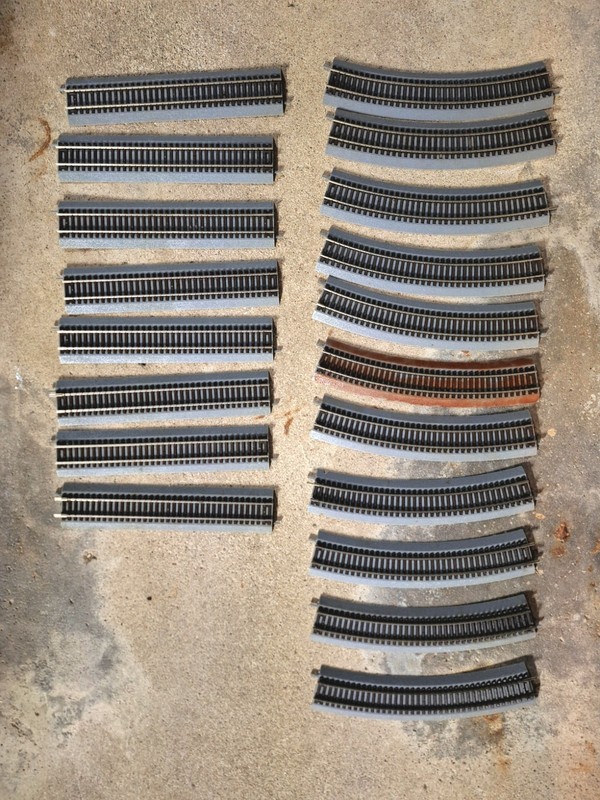 Atlas True Track Ho Scale 11 Curved 8 straight Pieces