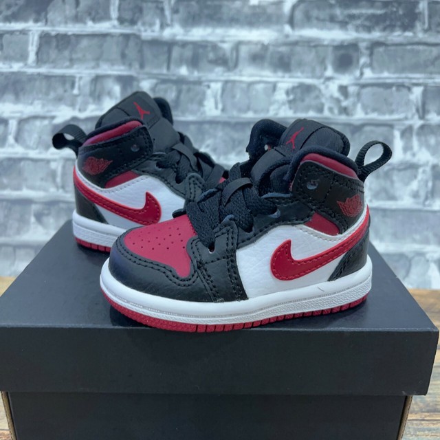 tenis air jordan 1 mid td red black toe