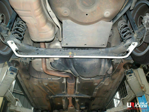 Barra estabilizadora trasera antivuelco para Volkswagen Golf MK4/Polo Sedán/Vento Ultra Racing - Imagen 1 de 6