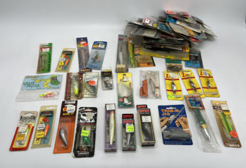 VINTAGE AND NEW OLD STOCK LOT OF 80 FISHING ITEMS - Photo 1/12