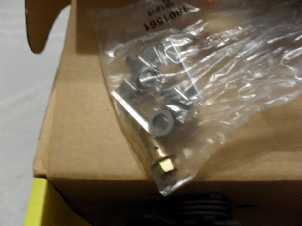 Rear Right Brake Caliper Chevy Cobalt Malibu Pontiac Saturn Aura 2004-2012 G4 G5 - Image 3 of 3