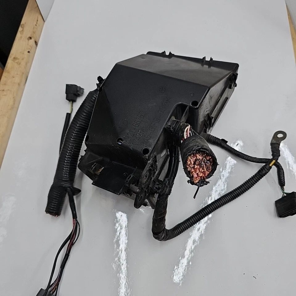 2007-2012 Mazda Cx-7 Fusebox Fuse Box Relay Module NT961 - Image 4 of 4