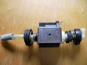 Pumpe Sysko HP4 (230V / 65W) incl. Verb-Teilen - Nivona NICR 7.. - CafeRomatica