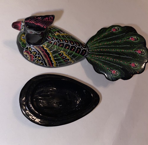 Handmade in Thailand wooden painted laquer finish Peacock Small Trinket Box - Picture 4 of 9