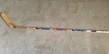 NEW JERSEY DEVILS 2003-2004 TEAM SIGNED VIC HOCKEY STICK!!