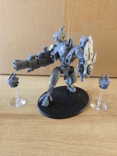 Warhammer 40k / Tau T'au Empire XV104 Riptide Battlesuit - No Box