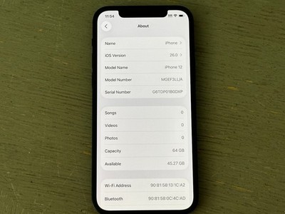 Apple iPhone 12 - 64 GB - Black - IOS 26 (Unlocked)
