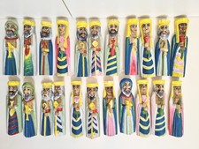 Dekorativer sizilianischer Heiliger, Darstellung eines Glücksbringertotems mit einem Drachen. Es ist