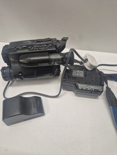 Sony CCD-TR75E Video 8 Handycam Hi8 POWERS ON Camera CAMCORDER