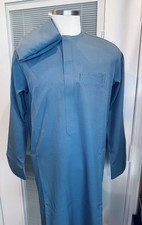 2piece set of African/Nigerian inspired Kaftan. A unique blue color in Size M/L