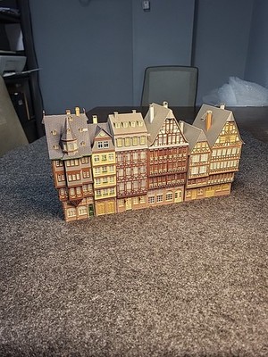 Faller HO Scale  Row of Downtown Structures 6 Buildings Fully Assembled 