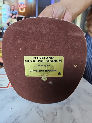 Danbury Mint Cleveland Municipal Stadium, Browns football replica/model - Picture 10 of 12