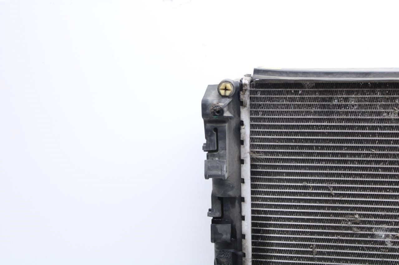 2014-2020 Maserati Ghibli 3.0L Engine Motor Water Coolant Radiator 670038340 OEM